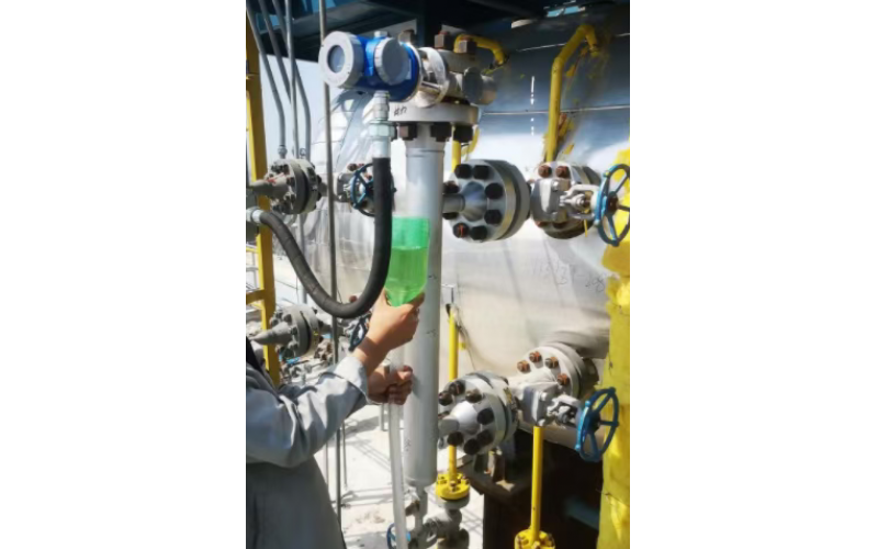 浮筒液位计液位指示异常故障维修案例